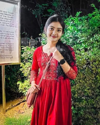 female Call Girls in Connaught Place